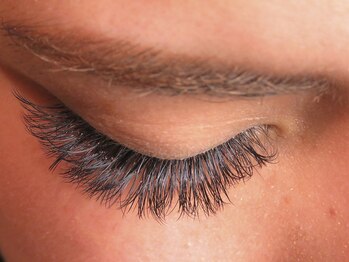 ネイルアンドスパ モンロー(MONROE)/ボリュームラッシュ