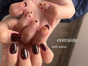 アントレッド(entraide)/バレンタインネイル2025