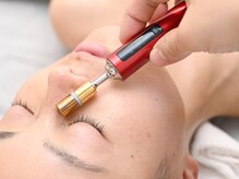 ダイダイ(daidai)/皺眉筋もEMSでほぐします