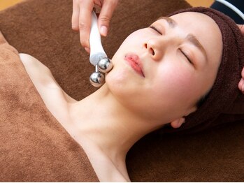 リリウム(Lilium)/美肌・小顔｜フェイシャル