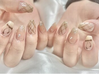 ムーンネイル(moon nail)の写真/豊富な定額デザインから好きなものを選べて迷わない♪高技術であなたに似合う指先を叶えます◎[上大岡]