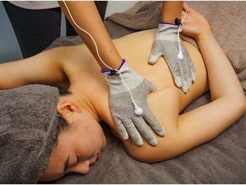 ビビット(Vivid)の写真/深部の筋膜まで素早くアプローチして滞りをリセット!4D電流で新しい筋膜トリートメント体験!