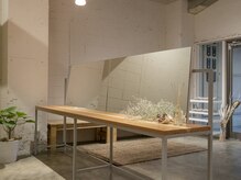 シンプルでカワイイカウンターを配置！ゆっくりしていただけます♪