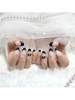 ミニョン(Minyon)/ブラックフレンチネイル♪