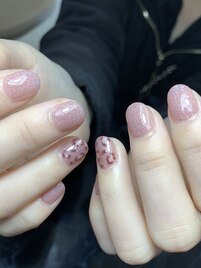 ピンクレオパード