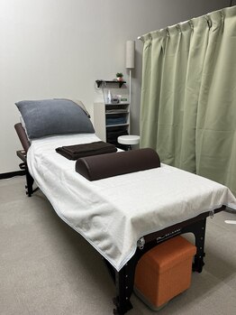 コリコリとるとる 天童店/通常、天井の蛍光灯ONのとき