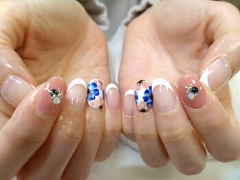 ネイルネイル 南森町店(nailnail)/ベースは控えめアートは印象的に