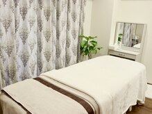 サロンドセルマン(Salon de serment)/エステルーム１