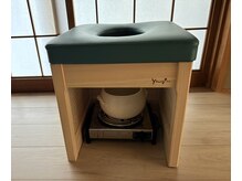 『完全無農薬の国産よもぎ×国産ひのき』の椅子使用