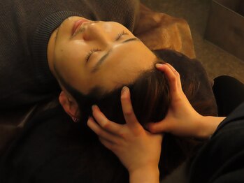 アオレニア(ao.lenia)/メンズも◎炭酸ドライヘッドスパ