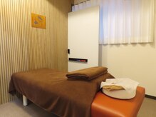 ザ ハイライト 恵比寿/木の温かみも感じられる施術室