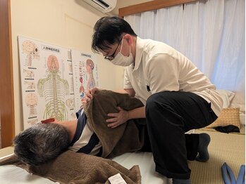 キク カラダ調整院の写真/【カイロプラクティックで辛い肩こりを改善】丁寧なカウンセリングで姿勢をしっかりチェックいたします。