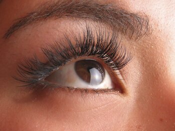 ネイルアンドスパ モンロー(MONROE)/ボリュームラッシュ