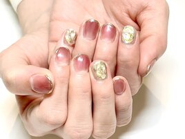 立体ネイル ミラーフレンチ 個性