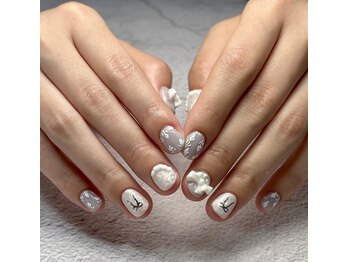 ローレル(Laurel)/リボン×フリルネイル