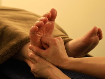 サンリラクゼーション 本厚木店/足裏への刺激で全身へアプローチ