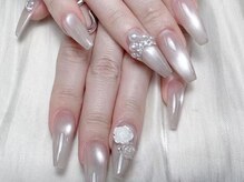 クイーンズネイルサロン(Queen's nail salon)/長さだし持ち込みデザイン4本