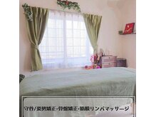 ストロベリーキャンドルの雰囲気（プライベートサロンでゆっっくりお過ごしください）