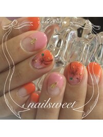 ヤシの木ネイル