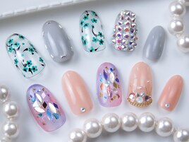 華やかなデザインで可愛く♪