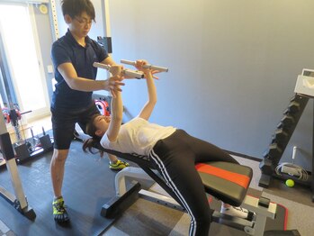 リオラ(Liora)/バストアップ筋トレ