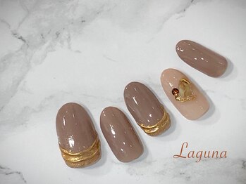 ラグウナ(Laguna)/ミラーラインネイル