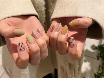 ネイルズ ララ(nails Lala)/淡色ニュアンス。