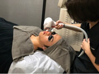 ルース(LUZ)の写真/【顔脱毛】自信あふれる男の新習慣！毎朝の時短に◎ヒゲ脱毛で清潔感のある爽やかな印象へ！