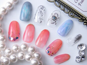 ハイディー(Hi-De)/色鮮やかなネイルで気分UP☆