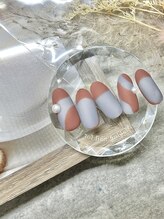 ルミライズ(Lumirise)/マット変形フレンチネイル