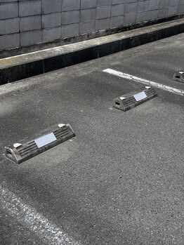 アンソレイユ(ensoleille)/車止めプレートを目印に