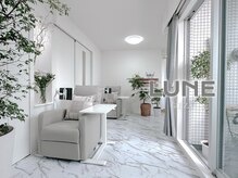 美フォルム&フィルインの専門店LUNE nail salon ginza【リュンヌネイルサロンギンザ】の雰囲気（全席リクライニングソファ席◎映画鑑賞しならがネイル完成◎）
