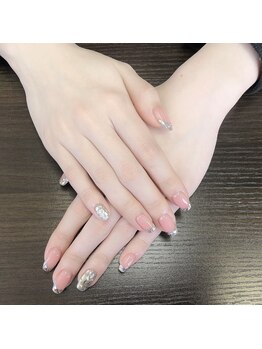 ガラスフレンチネイル