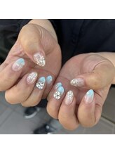 トータルサロン 白べぇーっ プラス/エアで梅雨ネイル