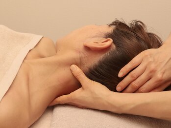 ブラン(BLANC)の写真/デスクワーク,姿勢など様々な原因で歪んだり縮んでしまった筋膜に着目!筋膜×アロマリンパでメンテナンス