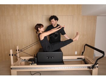 オーサムピラティス(AWESOME PILATES)の写真/【首・肩のつらさ改善】豊富なメニューで的確にアプローチ。お悩みに合わせたレッスンで理想の体へ