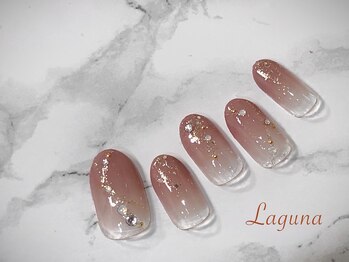 ラグウナ(Laguna)/ストーンとグラデーション