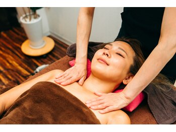 サロン ド ルシェル/デコルテマッサージ