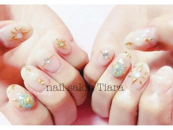 ティアラ(Tiara)/スタッズ　ネイル