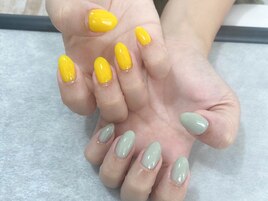 左右塗り分けネイル