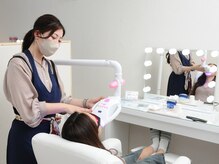 エクシアホワイトニング 明石店/ホワイトニング/施術風景