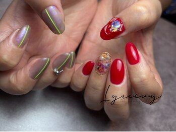 リライヴィー(Lyreivy)/押し花ネイル