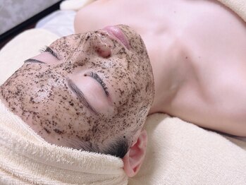 アルモニー(armonie)の写真/毛穴/ニキビケア/肌質改善/エイジングケアに◎今話題の【ゼルクアハーブピーリング+筋膜リフトUP¥16500】