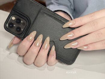 メラク(merak)の写真/長さ出しも◎大人上品ネイル