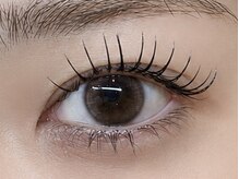 【アンドヘルシーで理想のお目元に】人気の最新技術導入サロン
