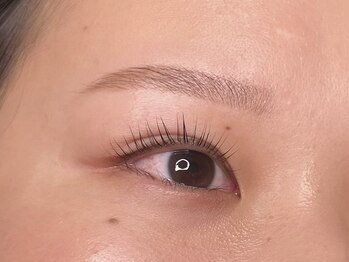 ラシク ベル(Lashiku Belle)/パリジェンヌ×アイブロウWAX