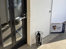 ダンディスター 前橋店/玄関横の看板が目印です。