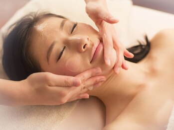 ビューティークリニックコダマ 日南店の写真/【毛穴洗浄&黒ずみ改善】肌質改善ピーリングで肌土台からキレイを作る！自信が持てる素肌に導きます◎