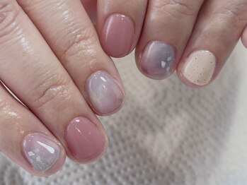 ジジ(jiji)/カラー+お任せニュアンスアート