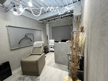 ベースメントアイスポット バイ ビュー(BaseMent eYe SPOT by V.I.E.W)の写真/～まつげの美を楽しむ贅沢～繊細なまつげで魅せ、日常を忘れるラグジュアリー空間で大人の洗練さを叶える☆